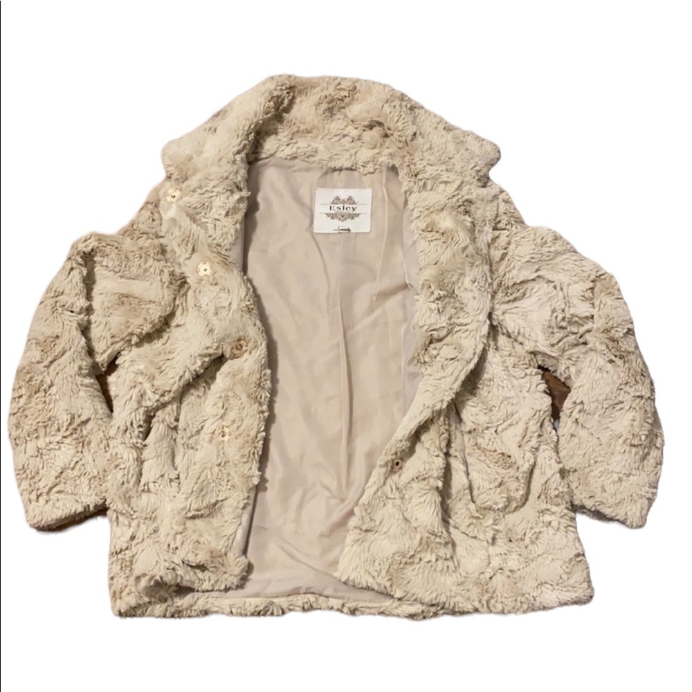 ESLEY Faux fur button up coat - Picture 9 of 12